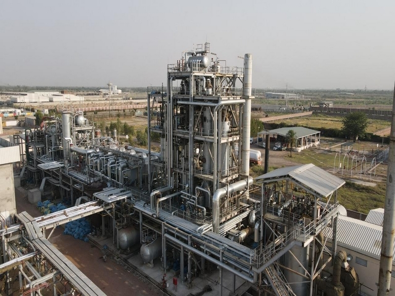 Pakistans largest PA plant begins export of petrochemicals (2)